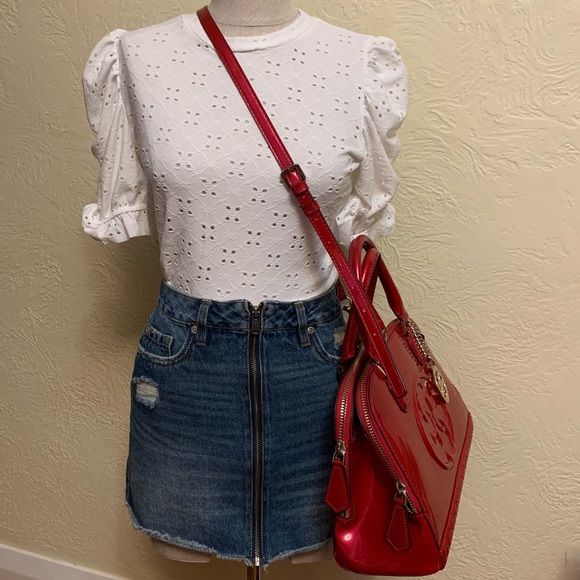 🔥HOST PICK🔥 guess limited edition 2 way bag - Picture 16 of 16